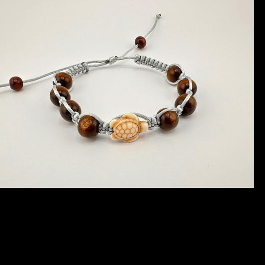 Turtle and wood beads Bracelet